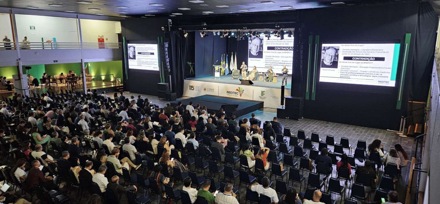 Palestra de encerramento convida à reflexão sobre os currículos integrados na Rede Federal