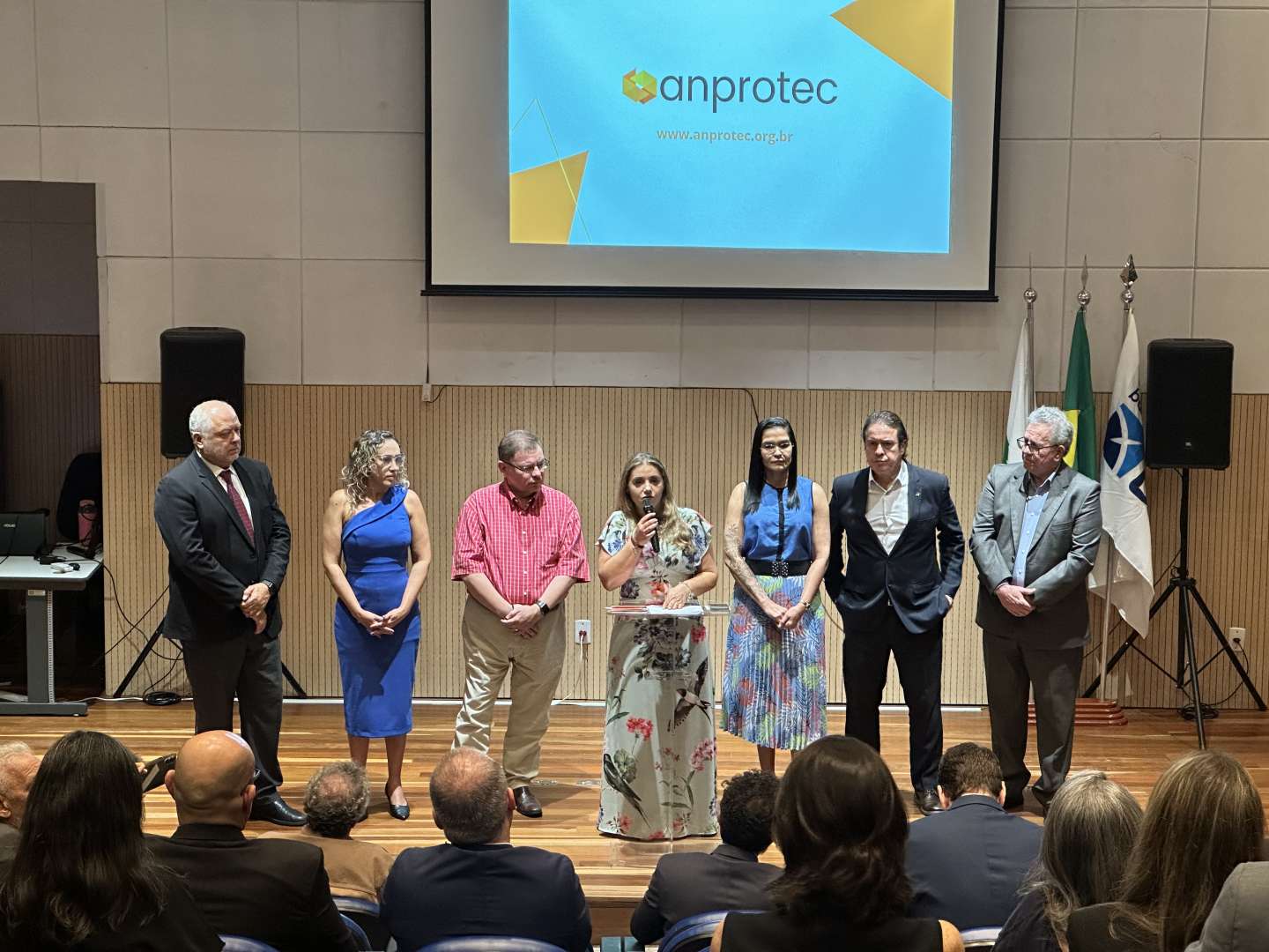 Nova diretoria da Anprotec toma posse em Brasília para o mandato de 2024-2025