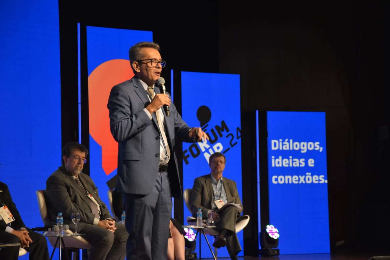 Presidente do Conif participa de mesa dos reitores da 13ª edição do Fórum RNP, em Brasília