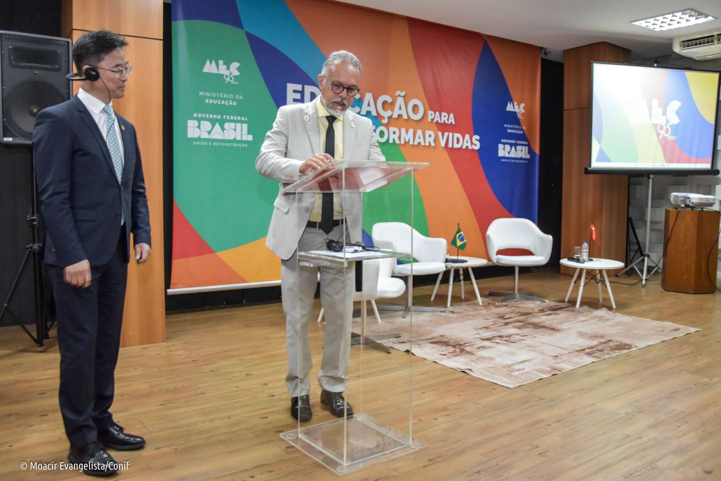 Conif e Associação Chinesa de Educação Para Intercâmbio Internacional firmam parceria em EPT