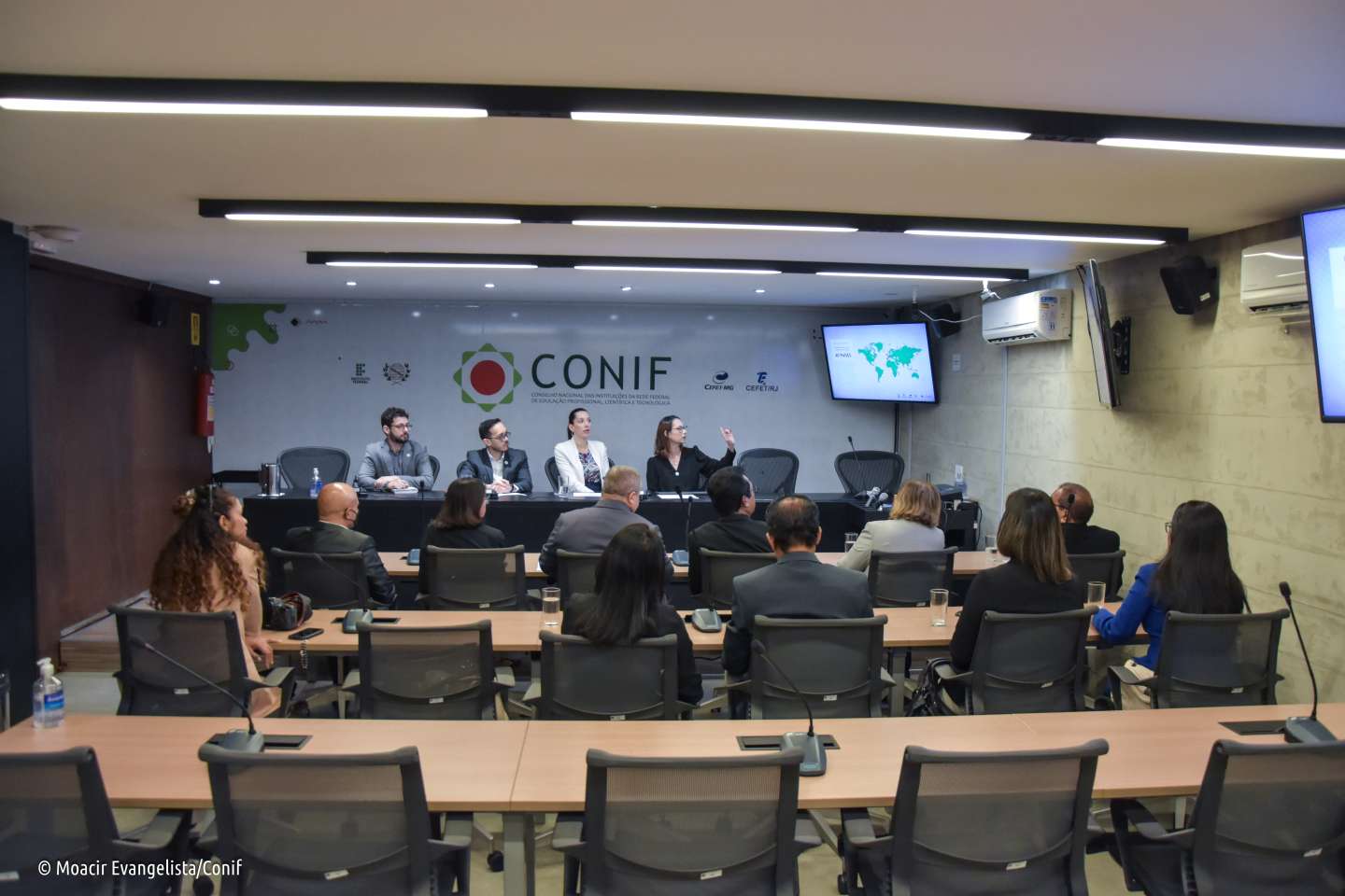 Autoridades do Timor-Leste visitam sede do Conif em Brasília