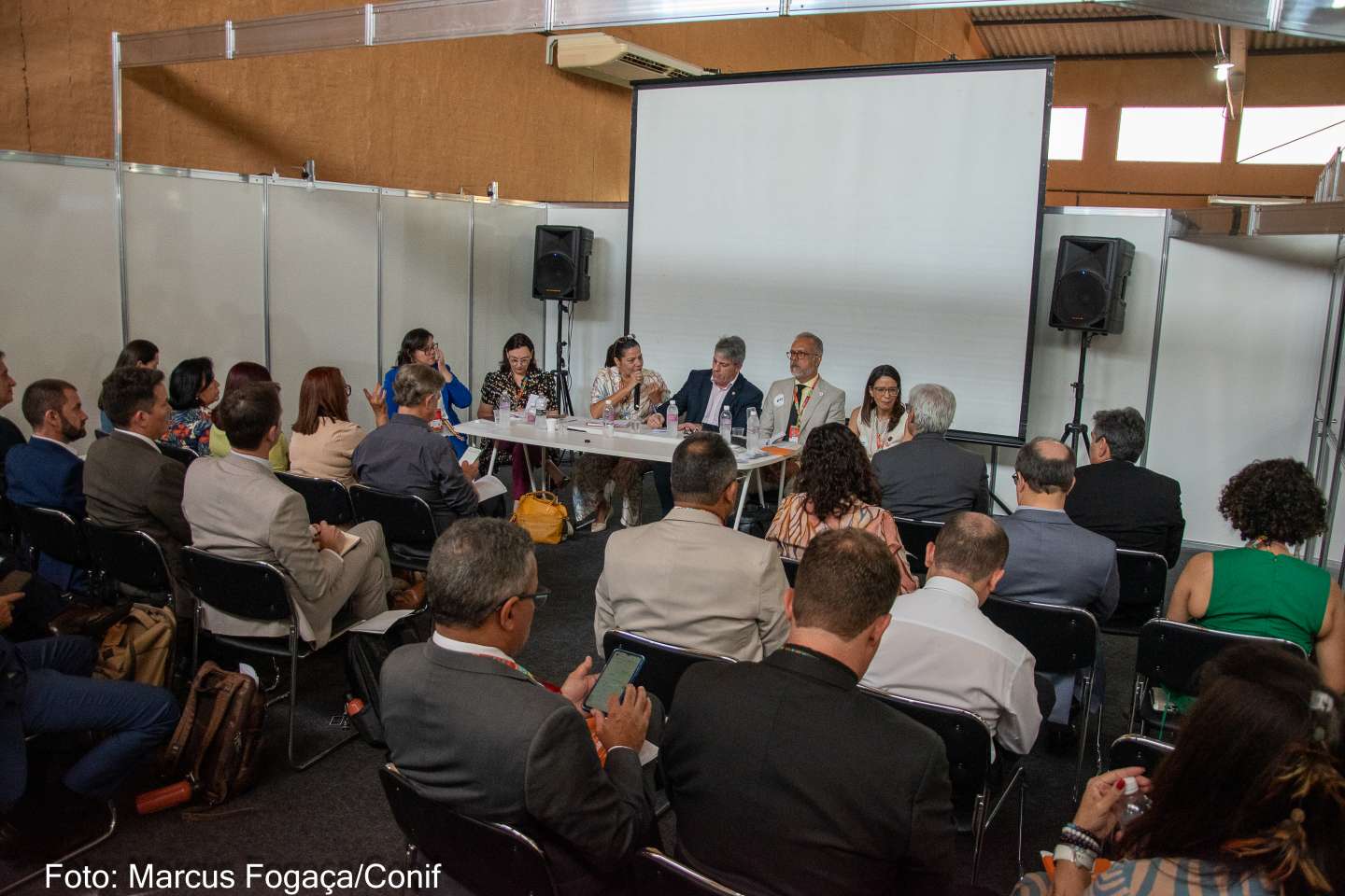 Dirigentes da Rede Federal se reúnem com secretário da Setec durante a Reditec 2025