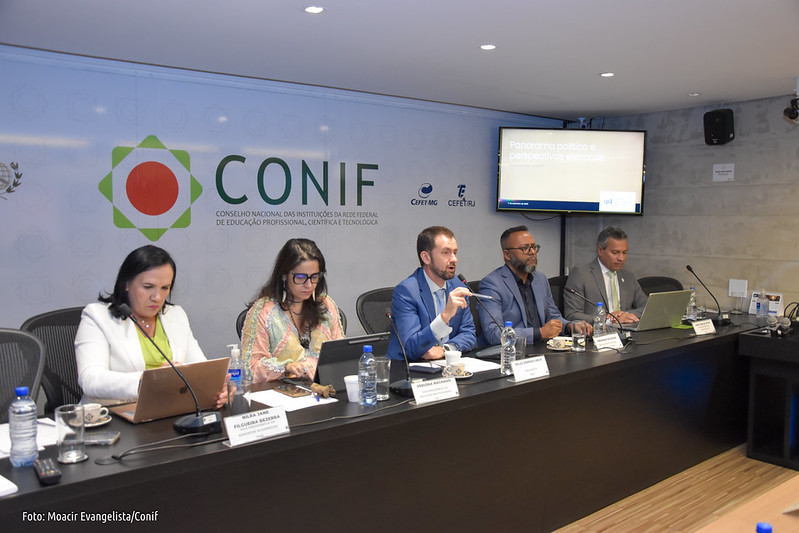 Durante 159ª Reunião Ordinária, Conif discute conjuntura política e alimentação estudantil