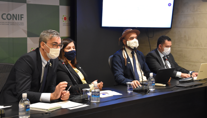 Debate sobre matriz orçamentária abre a 110ª Reunião do Conif