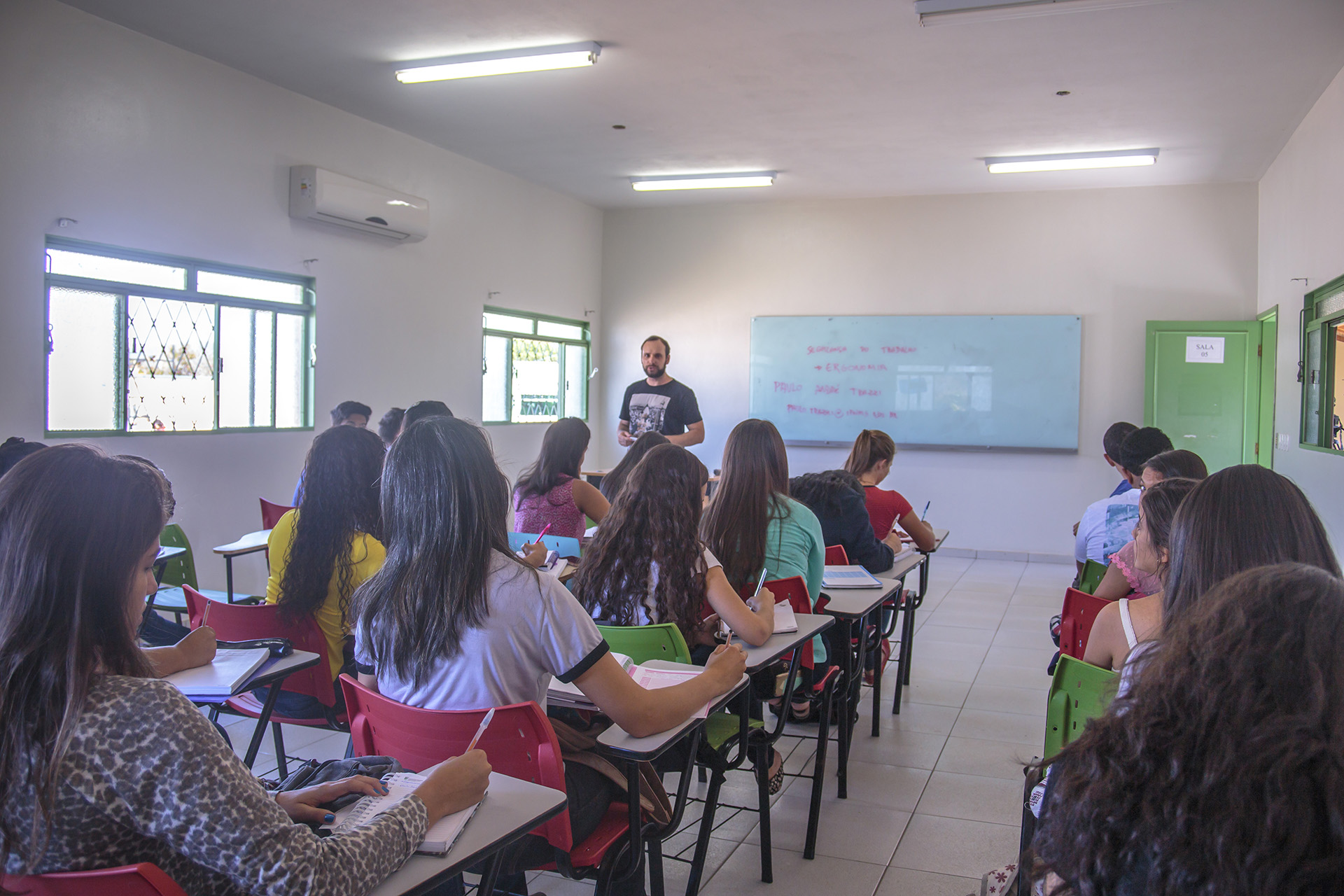 Rede Federal celebra 113 anos em meio a cortes no orçamento e reconhecimento internacional